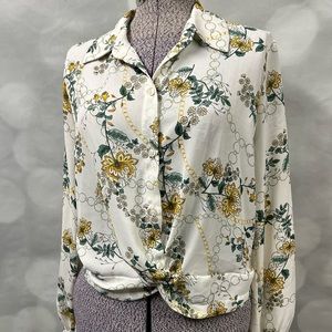 Evolutionary blouse in a size large‎